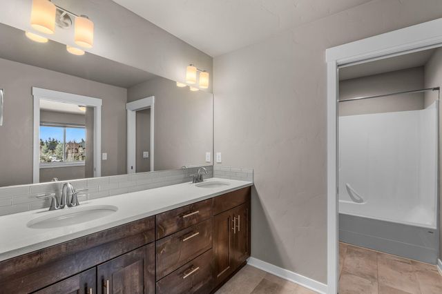 20991 NE Legend Place, Bend, OR 97701