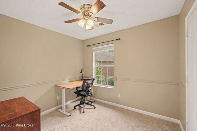 8622 Grand Neptune Dr, Louisville, KY 40228