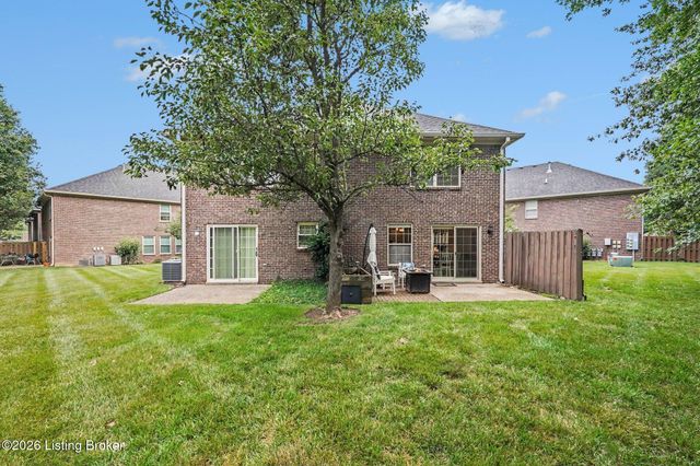 8622 Grand Neptune Dr, Louisville, KY 40228