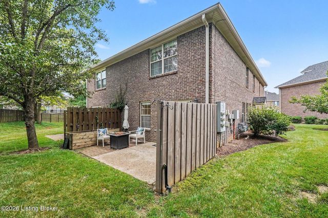 8622 Grand Neptune Dr, Louisville, KY 40228