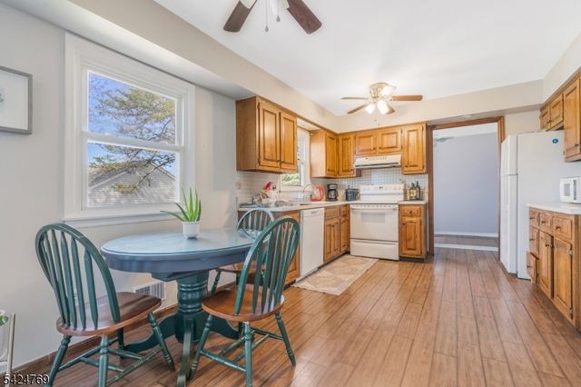 3 Millbrook Rd., Raritan Twp., NJ 08822