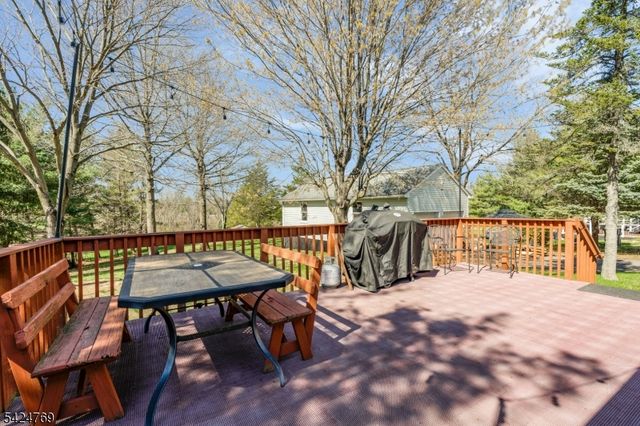 3 Millbrook Rd., Raritan Twp., NJ 08822