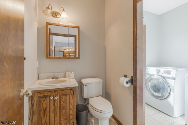 3 Millbrook Rd., Raritan Twp., NJ 08822
