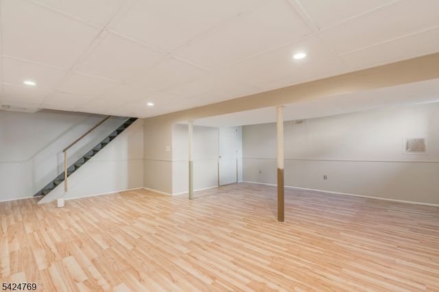 3 Millbrook Rd., Raritan Twp., NJ 08822