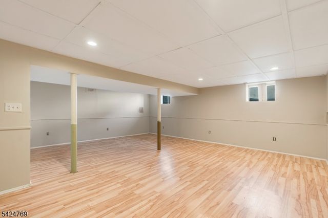3 Millbrook Rd., Raritan Twp., NJ 08822