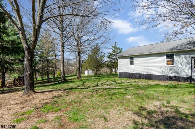 3 Millbrook Rd., Raritan Twp., NJ 08822