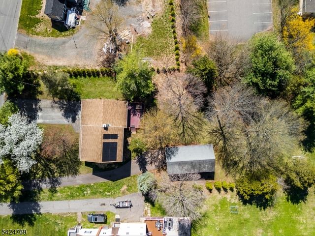 3 Millbrook Rd., Raritan Twp., NJ 08822