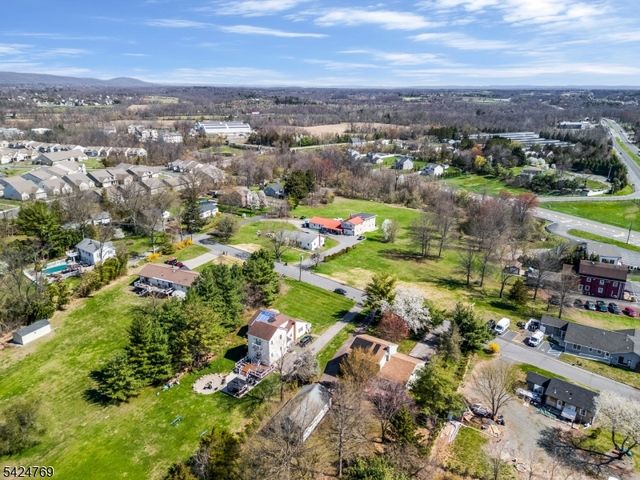 3 Millbrook Rd., Raritan Twp., NJ 08822