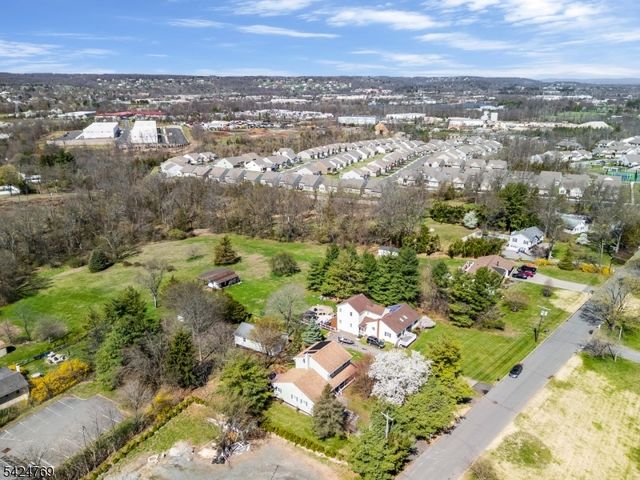 3 Millbrook Rd., Raritan Twp., NJ 08822