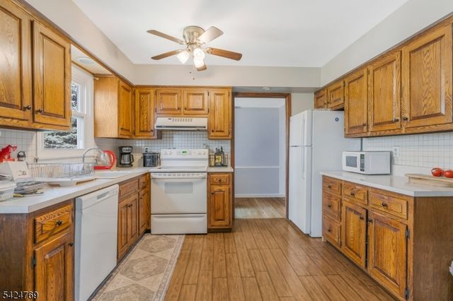 3 Millbrook Rd., Raritan Twp., NJ 08822