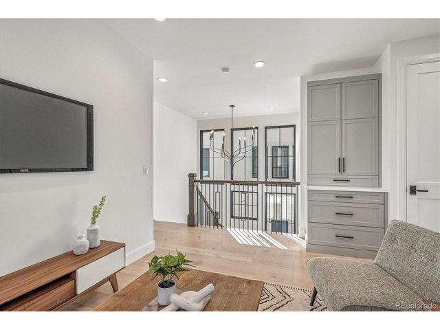 1699 Bellaire St, Denver, CO 80220