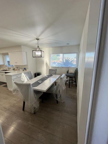 2235 N Backer Avenue, Fresno, CA 93703
