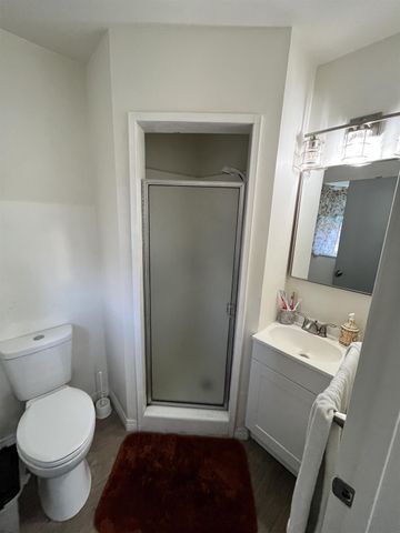 2235 N Backer Avenue, Fresno, CA 93703