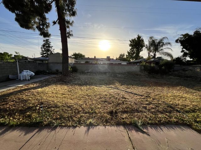 2235 N Backer Avenue, Fresno, CA 93703