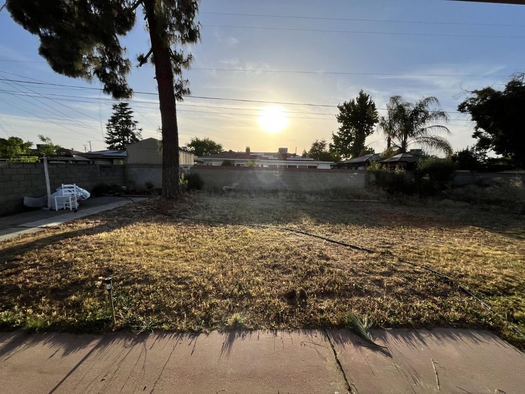 Image 23 of property listing at 2235 N Backer Avenue, Fresno, CA 93703