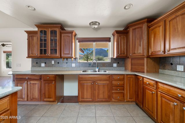 6603 E RENEGADE Trail, Hereford, AZ 85615