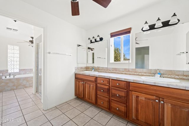 6603 E RENEGADE Trail, Hereford, AZ 85615