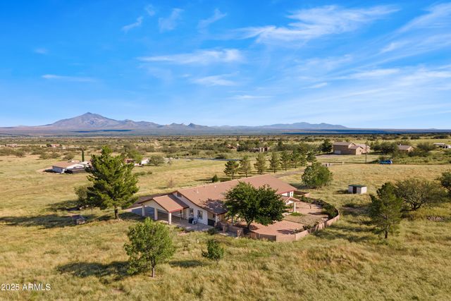 6603 E RENEGADE Trail, Hereford, AZ 85615