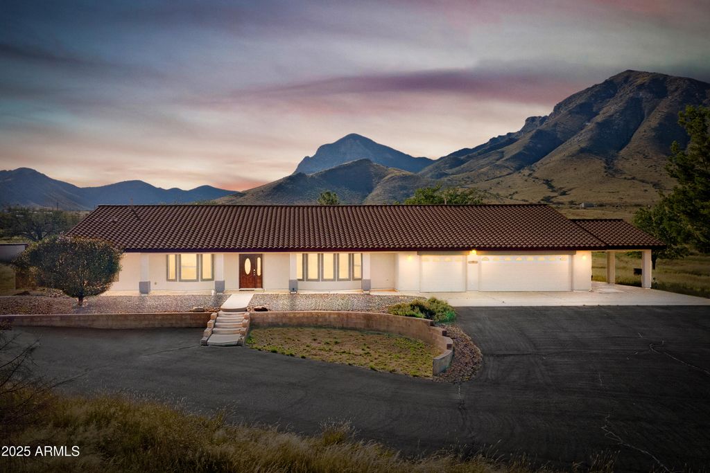 6603 E RENEGADE Trail, Hereford, AZ 85615