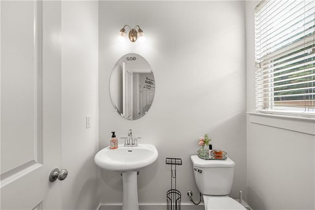 5888 Radford Loop, Fairburn, GA 30213