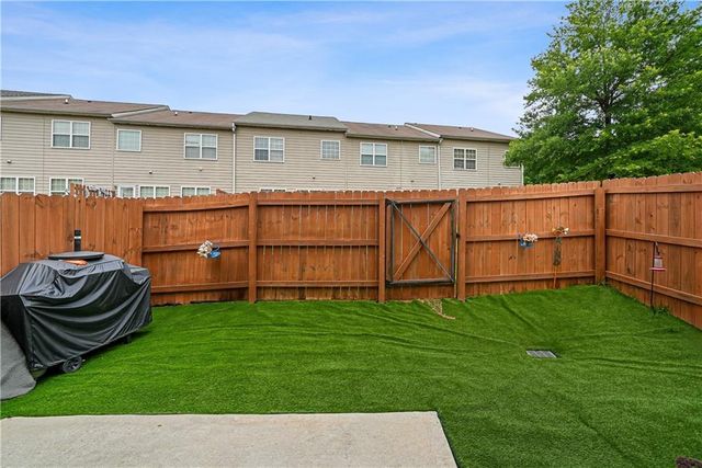 5888 Radford Loop, Fairburn, GA 30213