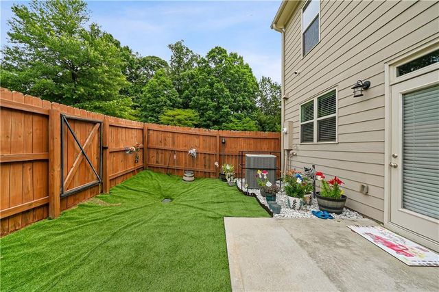 5888 Radford Loop, Fairburn, GA 30213