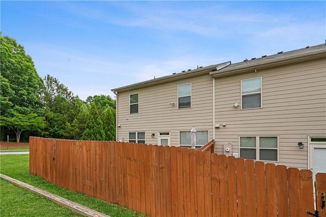 5888 Radford Loop, Fairburn, GA 30213