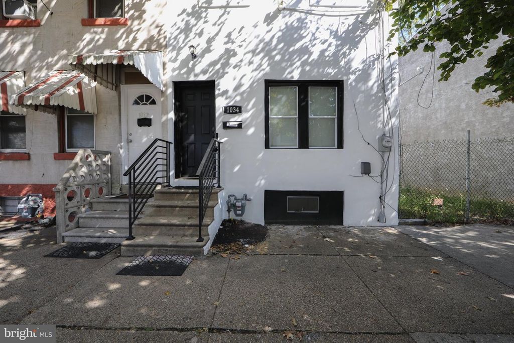 1034 S 4TH ST, CAMDEN, NJ 08103 — exterior