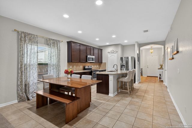 3502 Penta Fields, Converse, TX 78109