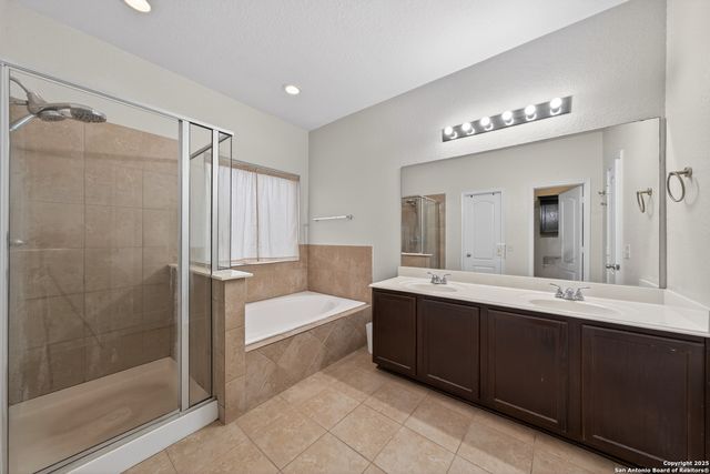 3502 Penta Fields, Converse, TX 78109