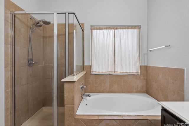 3502 Penta Fields, Converse, TX 78109