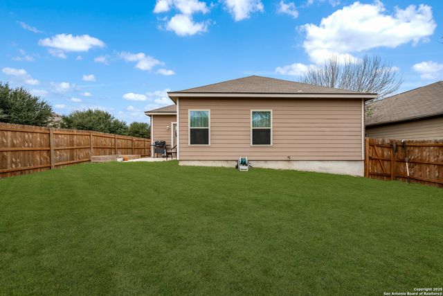 3502 Penta Fields, Converse, TX 78109