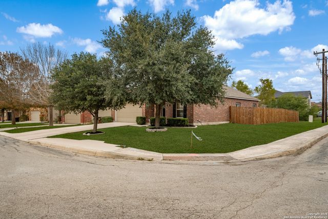 3502 Penta Fields, Converse, TX 78109