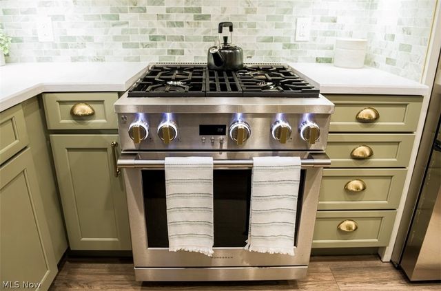 17707 Lomond Boulevard, Shaker Heights, OH 44122