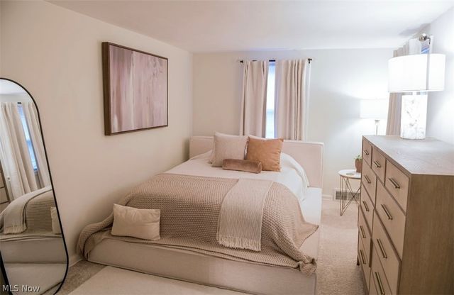 17707 Lomond Boulevard, Shaker Heights, OH 44122