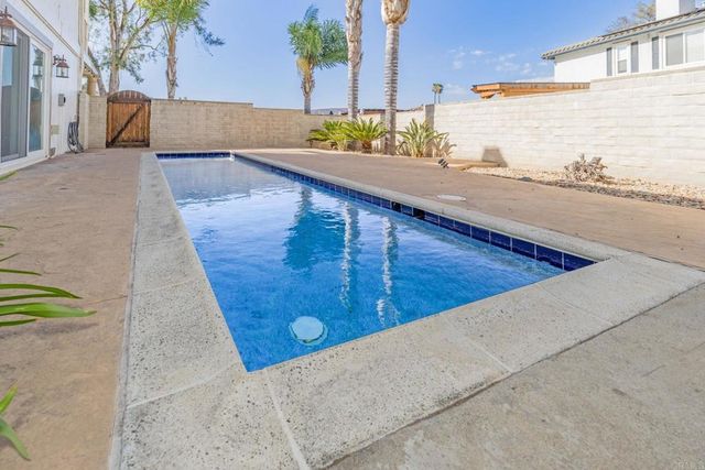 15536 Indian Head Ct, Ramona, CA 92065