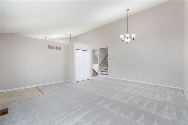 2725 Springdale Circle, Naperville, IL 60564