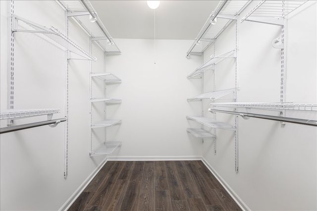 2725 Springdale Circle, Naperville, IL 60564