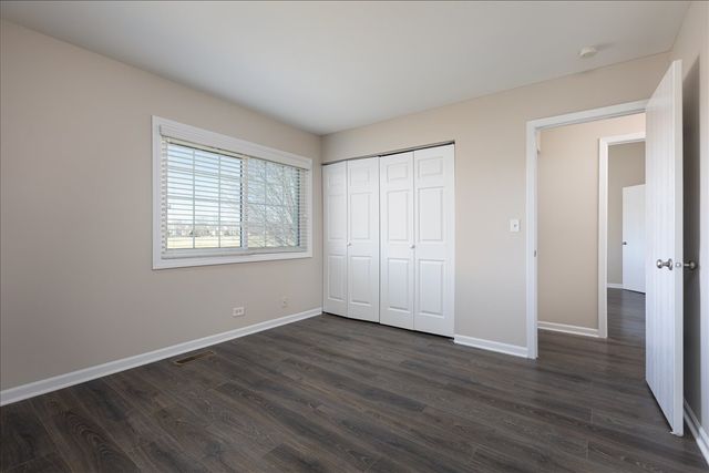 2725 Springdale Circle, Naperville, IL 60564