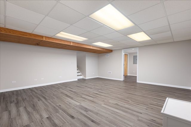 2725 Springdale Circle, Naperville, IL 60564