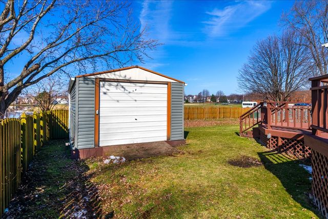 2725 Springdale Circle, Naperville, IL 60564