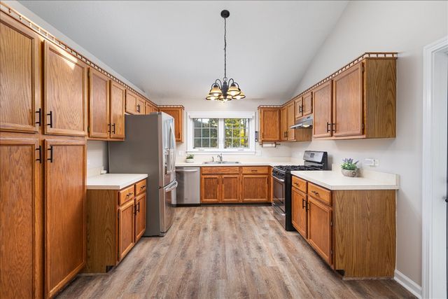 2725 Springdale Circle, Naperville, IL 60564