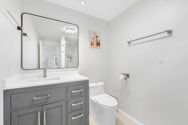 261 E La Verne Way N, Palm Springs, CA 92264