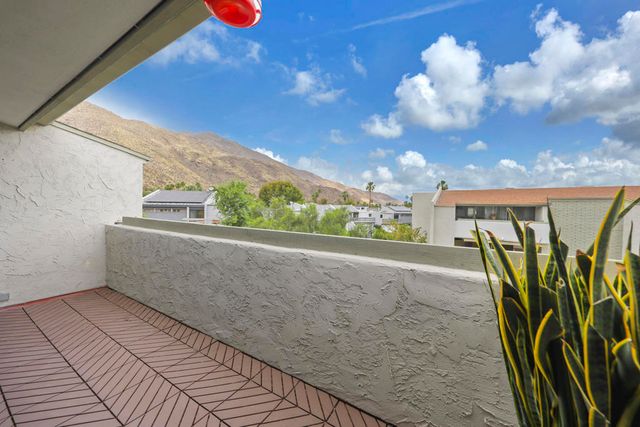 261 E La Verne Way N, Palm Springs, CA 92264