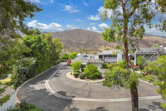 261 E La Verne Way N, Palm Springs, CA 92264