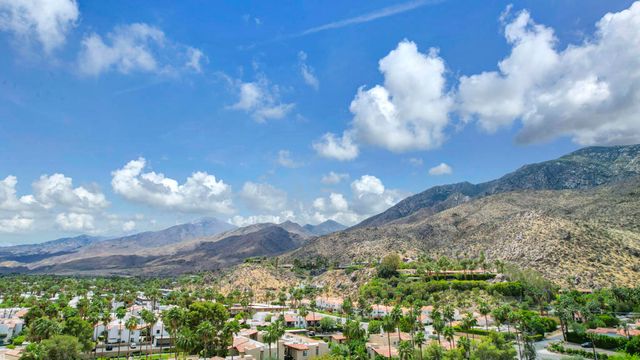 261 E La Verne Way N, Palm Springs, CA 92264