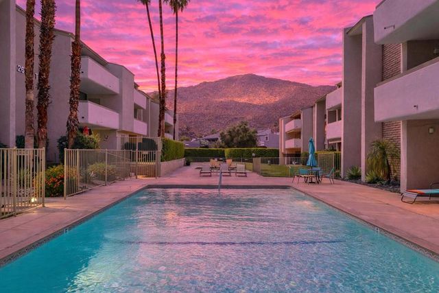 261 E La Verne Way N, Palm Springs, CA 92264