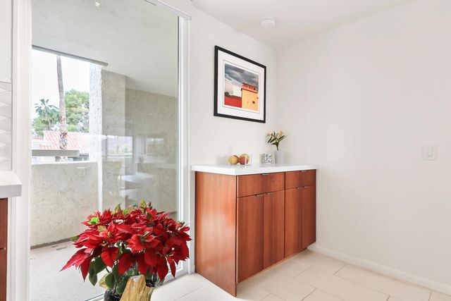 261 E La Verne Way N, Palm Springs, CA 92264