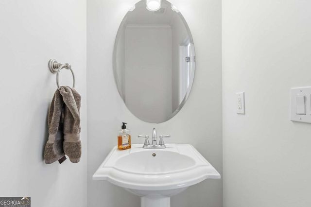 680 Village Crest Drive, Suwanee, GA 30024