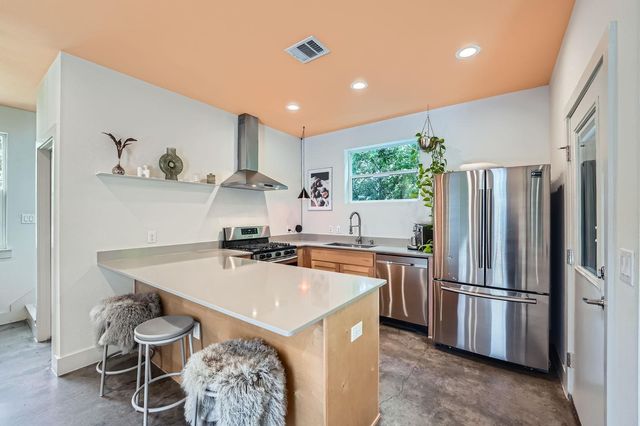 7311 Providence Ave B, Austin, TX 78752